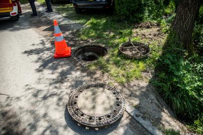 Weinstadt-Endersbach: Hund verschwindet im Wasserrohr - Feuerwehr sucht